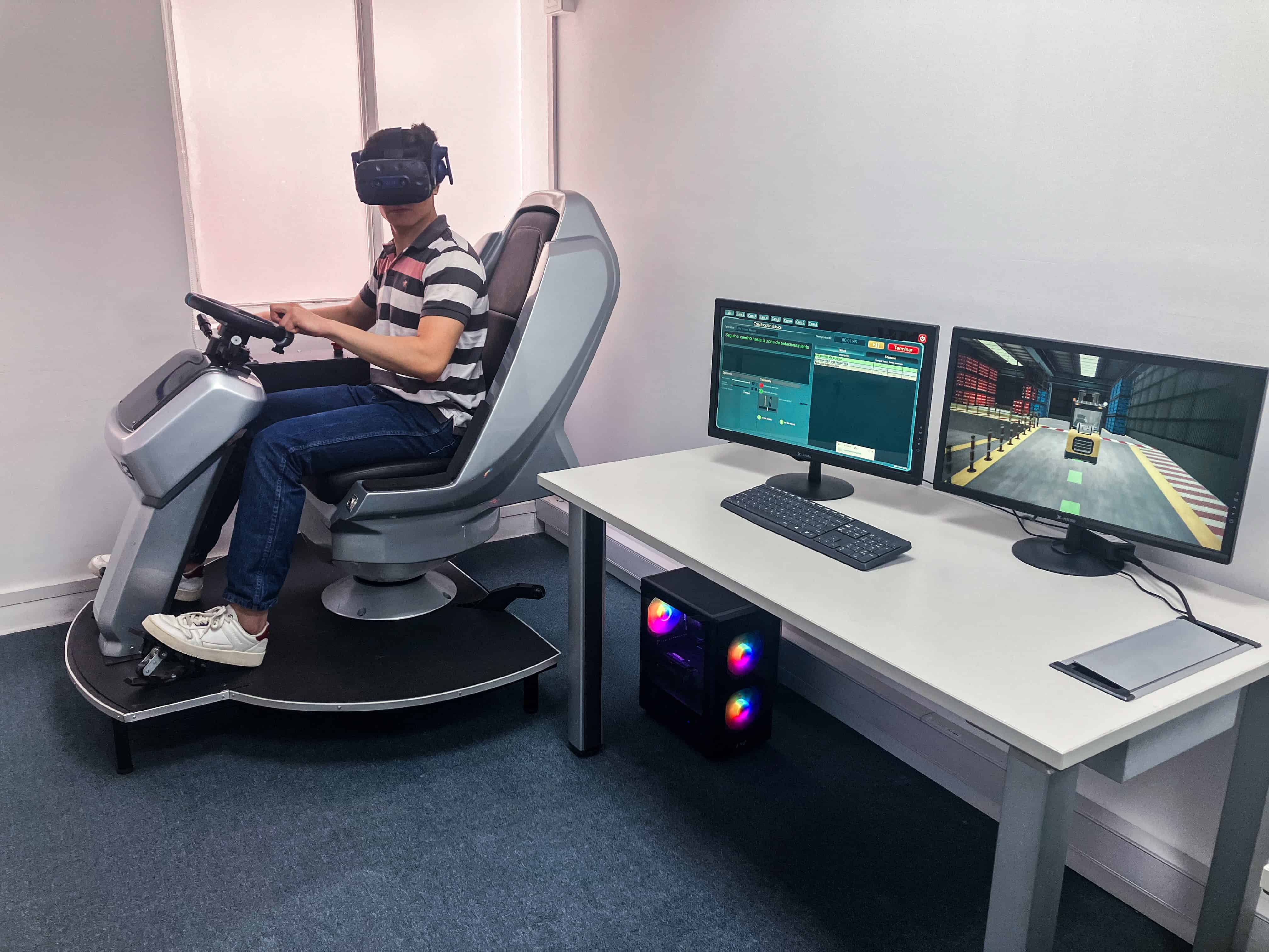 1 simulador con movimiento de Autoelevador